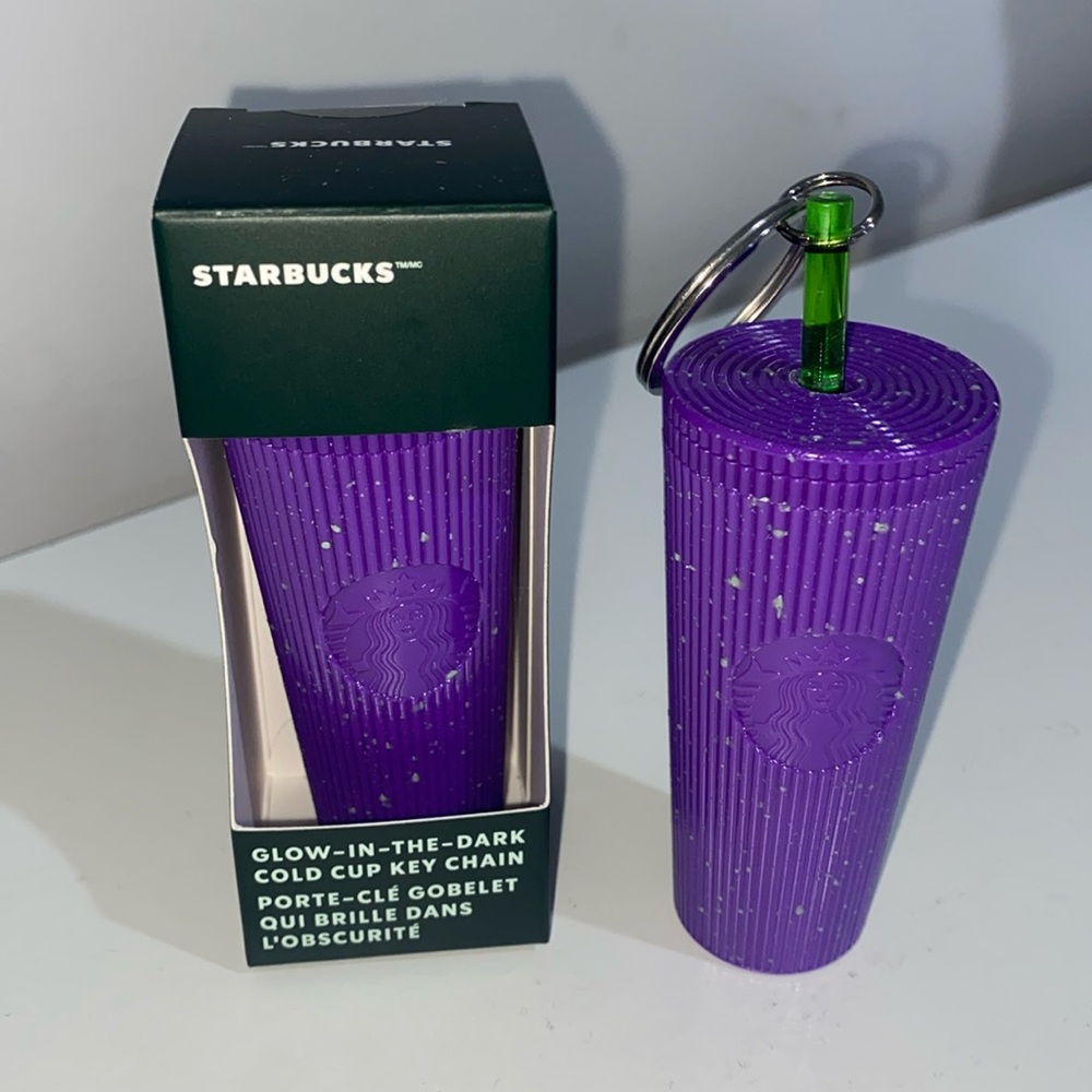 Starbucks 2024 Cold Cup Key Chain Halloween Glow in the Dark Purple
Splatter NEW